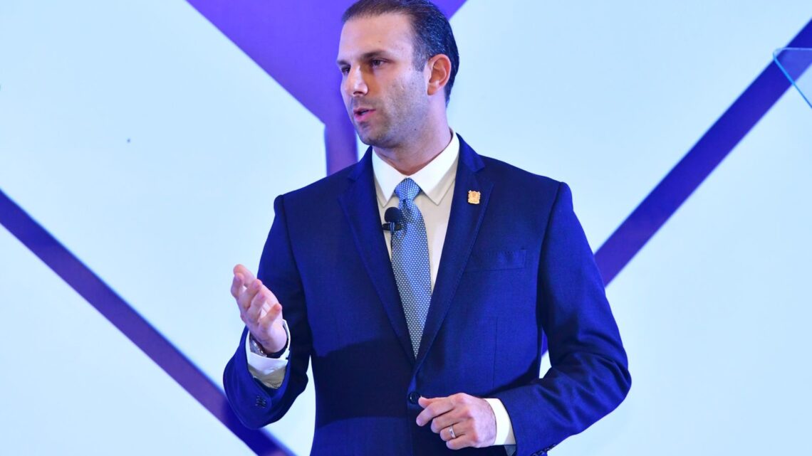 Mon Marón Confirma Su Compromiso Con Los Tampiqueños Mon Marón Confirma Su Compromiso Con Los Tampiqueños