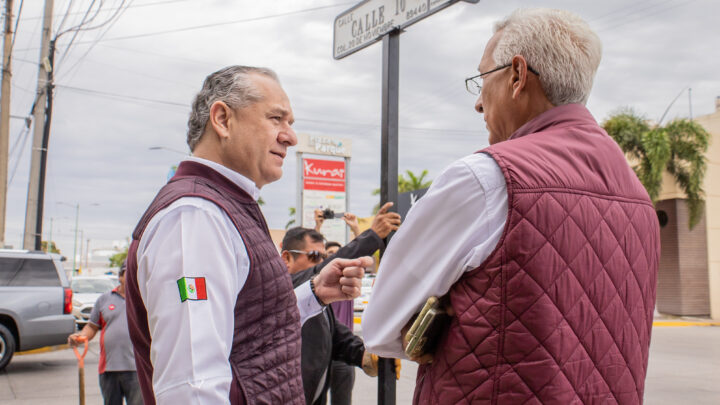 MODERNIZA ADRIÁN OSEGUERA NOMENCLATURAS EN AVENIDAS DE CIUDAD MADERO