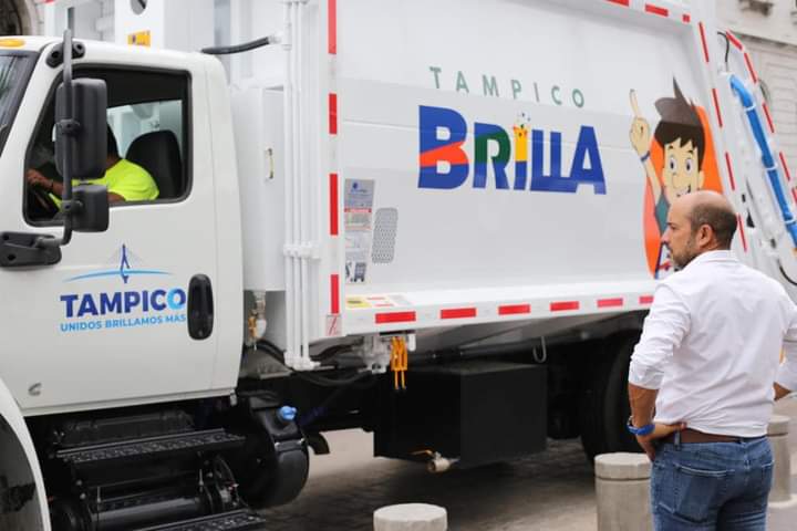 SERVICIOS PÚBLICOS CUENTA CON DOS NUEVOS CAMIONES RECOLECTORES DE BASURA