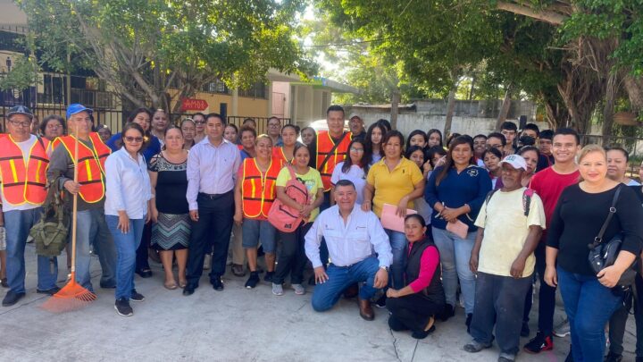 BENEFICIARIOS DE “EMPLEANDO TU BIENESTAR” AGRADECEN APOYO DE CLAUDIO DE LEIJA.