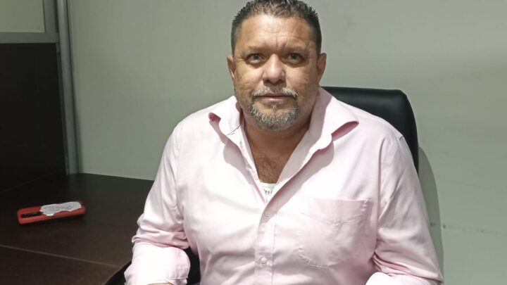 VERIFICAN GARANTÍA DE TECHUMBRE DAÑADA EN PRIMARIA DE MADERO.