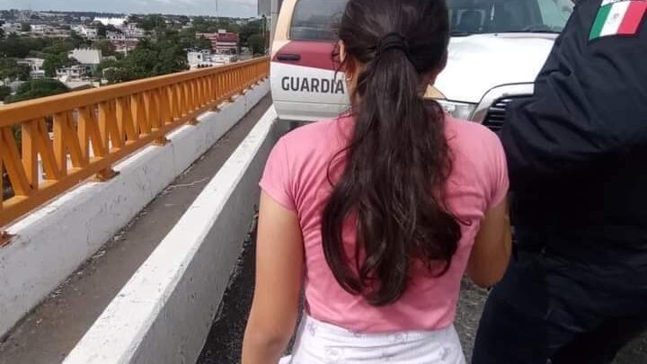 NIÑA DE 10 AÑOS DEAMBULABA SOLA SOBRE  EL PENTE TAMPICO