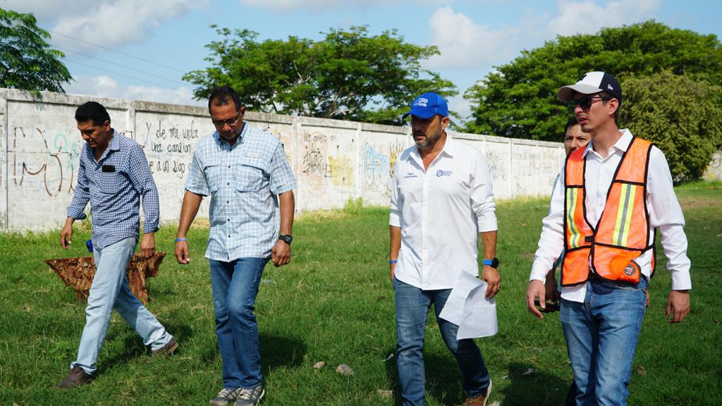 SUPERVISA PEPE SCHEKAIBÁN REMODELACIÓN DEL PARQUE EN LA COLONIA VISTA BELLA