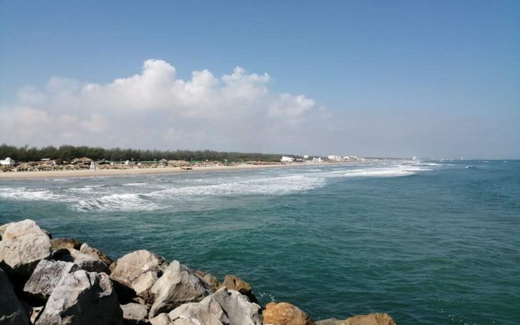PIDE TURISMO ESTATAL A BAÑISTAS RESPETEN LAS AGUAS DEL GOLFO DE MÉXICO PIDE TURISMO ESTATAL A BAÑISTAS RESPETEN LAS AGUAS DEL GOLFO DE MÉXICO