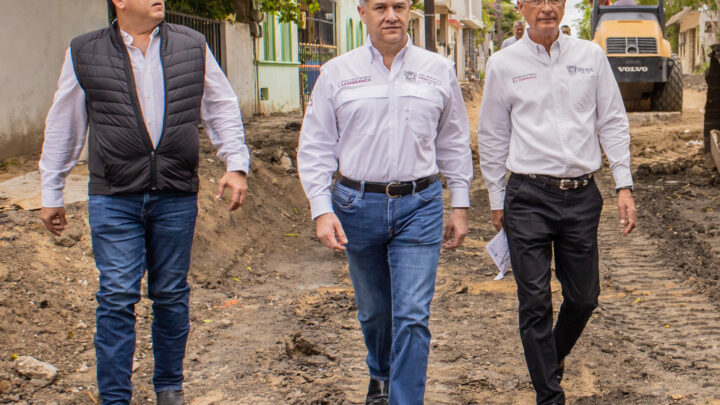 SUPERVISA ADRIÁN OSEGUERA MÁS OBRAS DE INFRAESTRUCTURA PÚBLICA