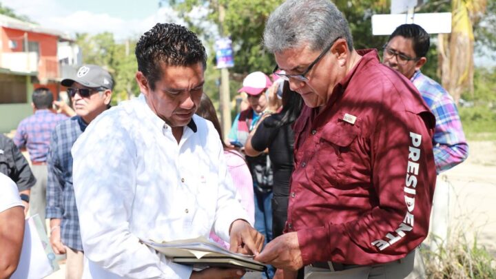 SUPERVISA ARMANDO MARTINEZ OBRAS DE MEJORA EN LOS ACCESOS A COLONIA EL CHOCOLATE