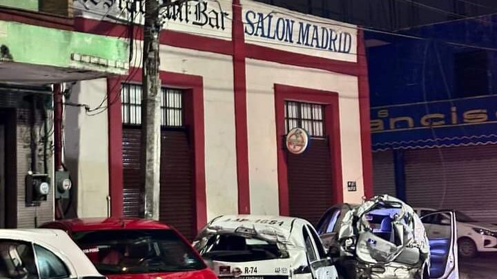 TRAILERO SIEMBRA EL TERROR Y CAUSA DESTRUCCIÓN EN CALLES DE TAMPICO.