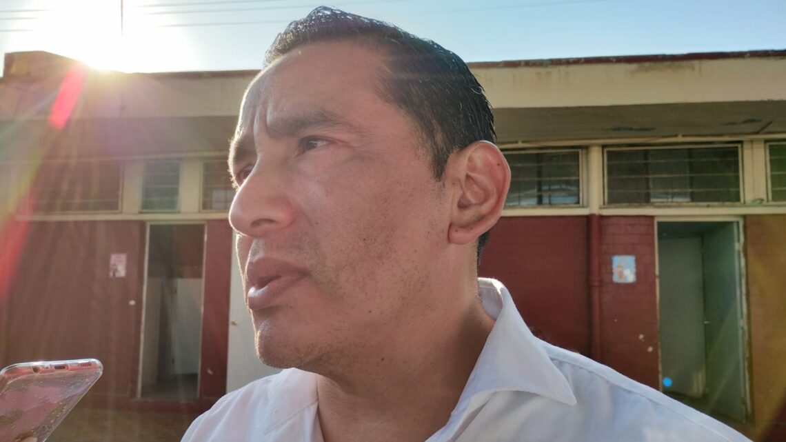 LOCATARIOS DE MERCADOS DEBEN DE ATENDER SUS NECESIDADES; MUNICIPIO SE HACE CARGO DE LA PUERTA HACIA AFUERA