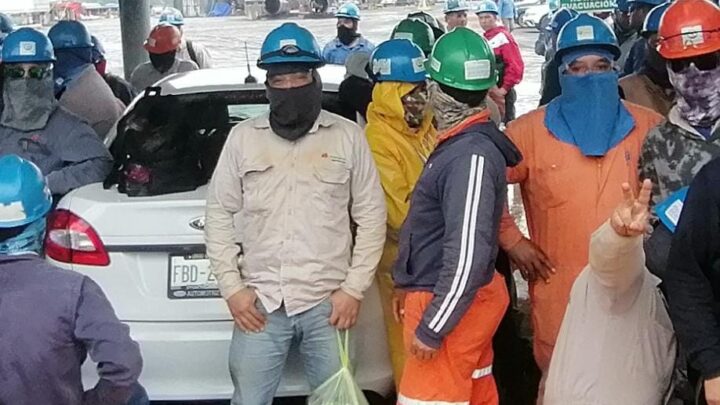 TRABAJADORES DE COMMSA REALIZAN PARO DE LABORES.