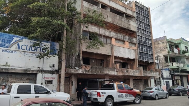 BUSCAN FANTASMAS Y ENCUENTRAN CADÁVER.