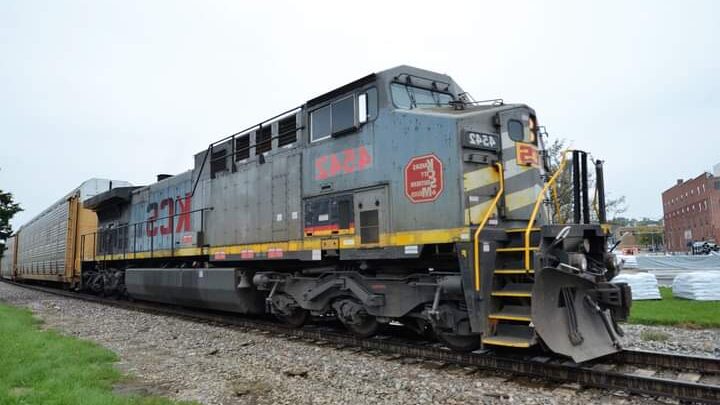 TREN LO ARROLLA Y LE AMPUTA EL PIE