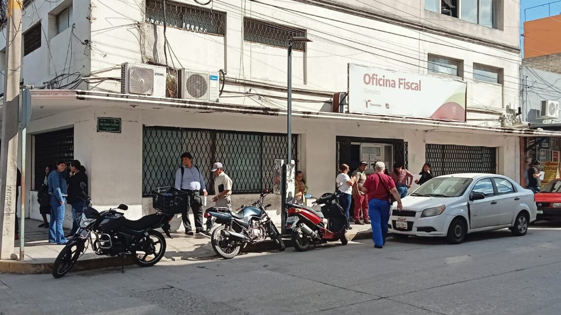 BUENA DEMANDA DE LICENCIAS DE TIPO PERMANENTE EN LA FISCAL DE TAMPICO