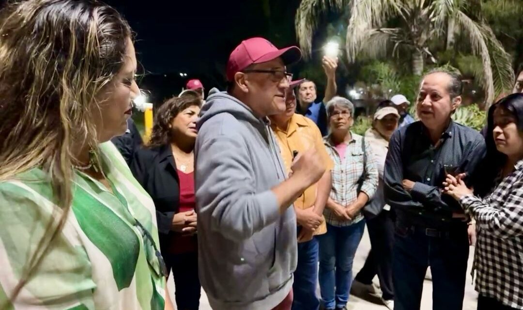 ENCIENDE ARMANDO MARTÍNEZ MANRÍQUEZ LUMINARIAS EN FRACC. REAL CAMPESTRE