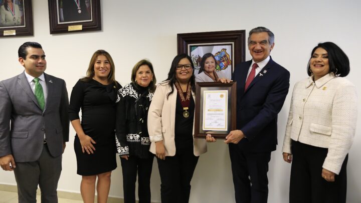 ATESTIGUA AMÉRICO ENTREGA DE MEDALLA AL MÉRITO A INVESTIGADORA MATAMORENSE