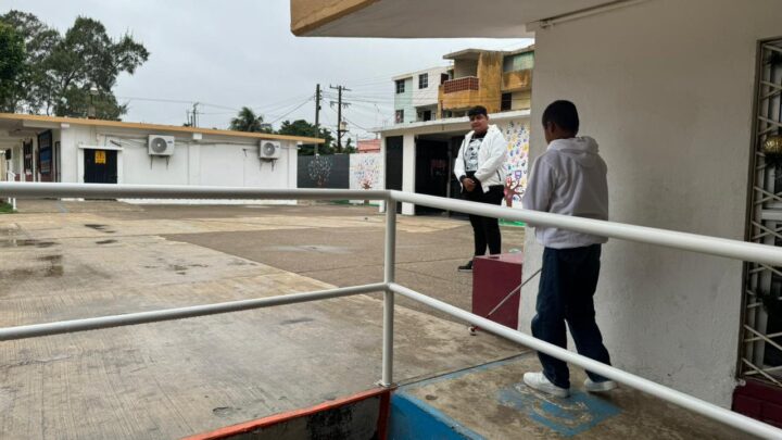 DESARROLLAN BASTONES INTELIGENTES PARA ALUMNOS CON PROBLEMAS VISUALES.