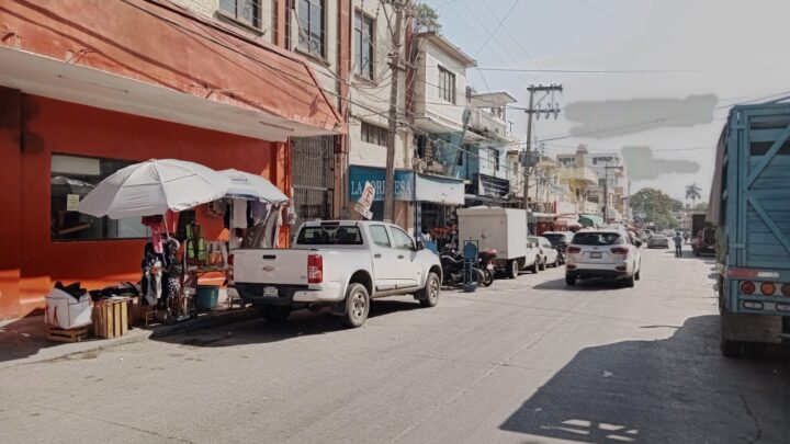 COMERCIANTES ESPERAN CUESTA DE ENERO MODERADA.