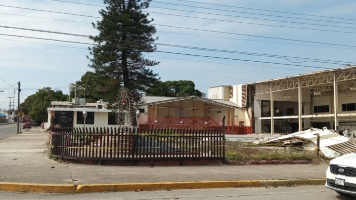 FALTA PERITAJE DE LA IGLESIA DE LA SANTA CRUZ.