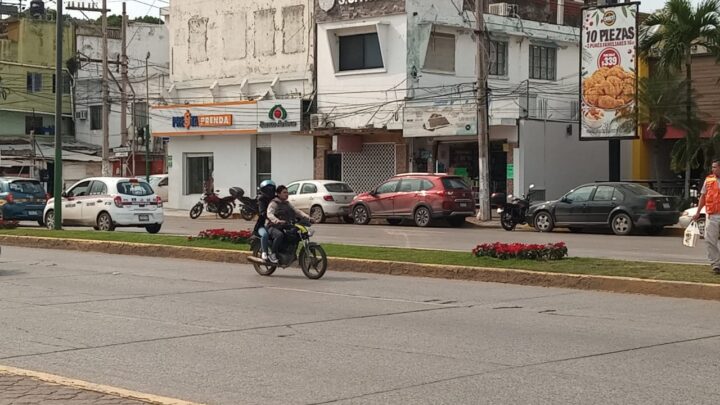 CONDUCTORES DE MOTOCICLETA DEBEN CAPACITARSE.