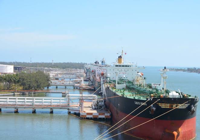 APARECE PERSONA MUERTA EN INSTALACIONES PETROLERAS.