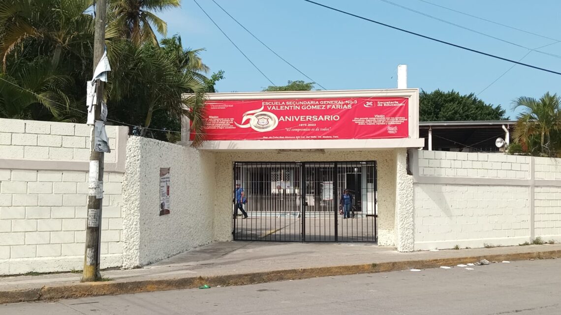 ESTUDIANTES DE SECUNDARIA SE INTOXICAN POR CONSUMIR “DULCES” CON DROGA.