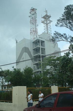 Elevadores De Telmex Se Convierten En Trampa Para Los Trabajadores.