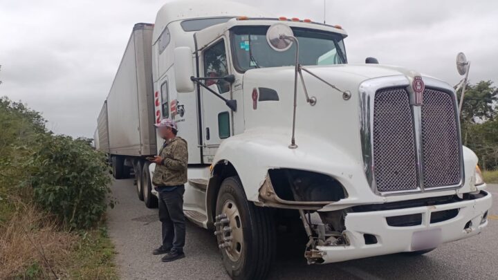 Tráiler Embiste A Motociclista Y Se Da A La Fuga