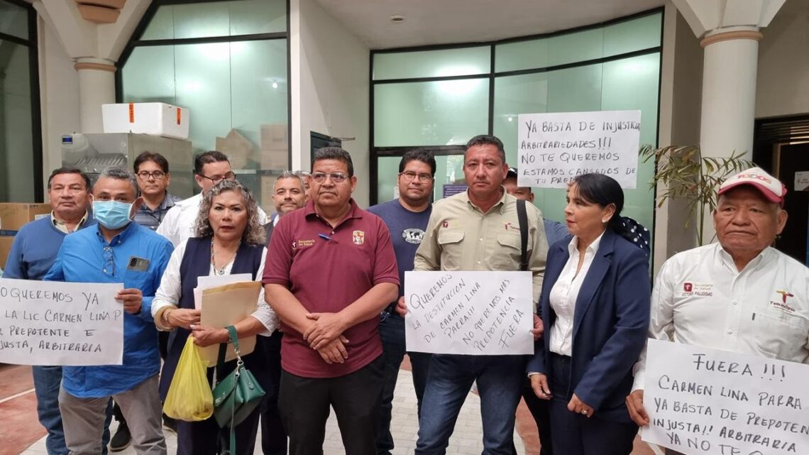 TRABAJADORES DE LA JURISDICCIÓN SANITARA NUMERO 12 EXIGEN LA DESTITUCIÓN DE LA RESPONSABLE DE RH TRABAJADORES DE LA JURISDICCIÓN SANITARA NUMERO 12 EXIGEN LA DESTITUCIÓN DE LA RESPONSABLE DE RH