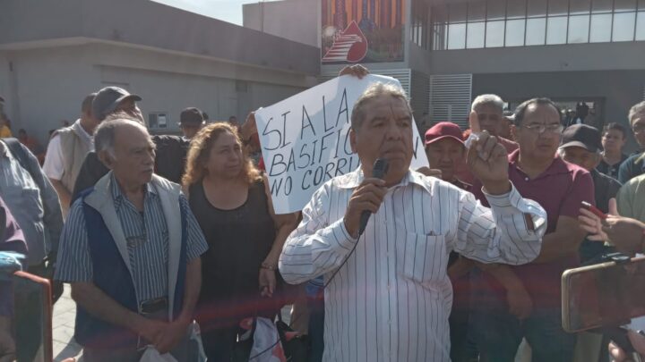 TRABAJADORES TRANSITORIOS DE DIFERENTES SECCIONES PETROLERAS EXIGEN SU BASIFICACIÓN.