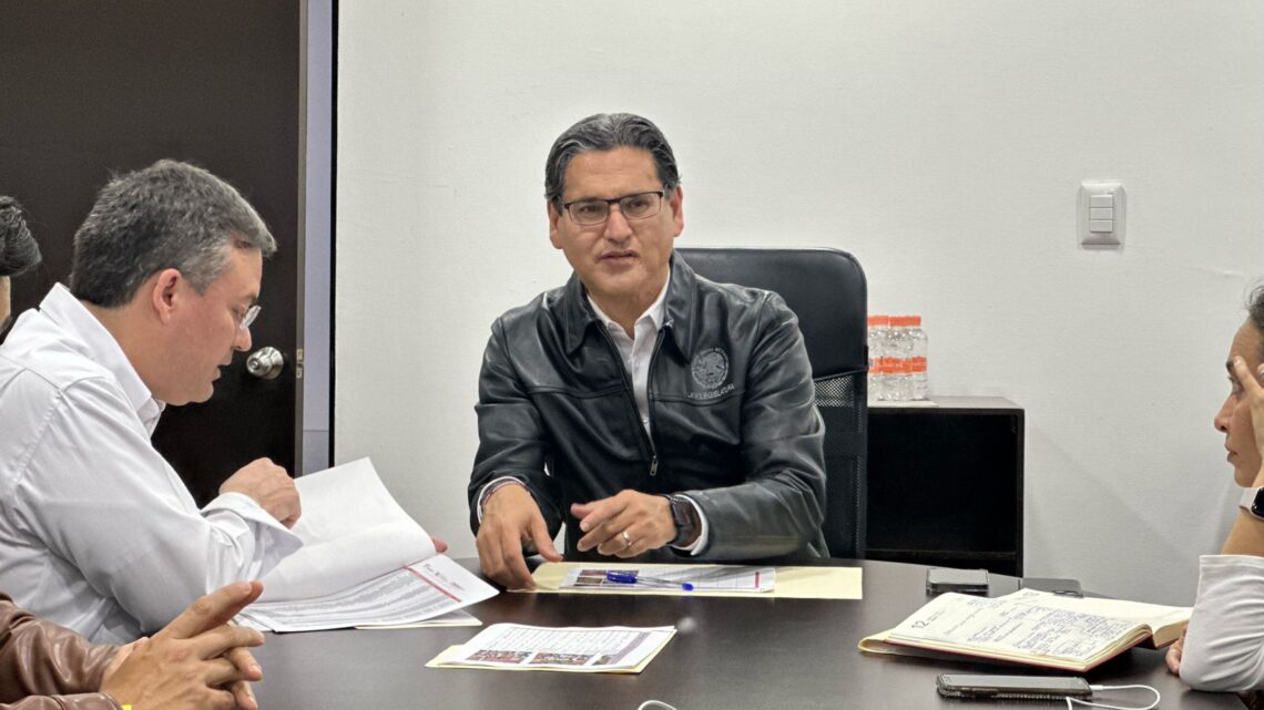 SE EVALÚAN AVANCES DE GESTIÓN CON LA COMAPA SUR PARA AGILIZAR PROYECTOS DE INVERSIÓN DE DRENES Y DRENAJE EN MADERO: ERASMO GONZÁLEZ SE EVALÚAN AVANCES DE GESTIÓN CON LA COMAPA SUR PARA AGILIZAR PROYECTOS DE INVERSIÓN DE DRENES Y DRENAJE EN MADERO: ERASMO GONZÁLEZ