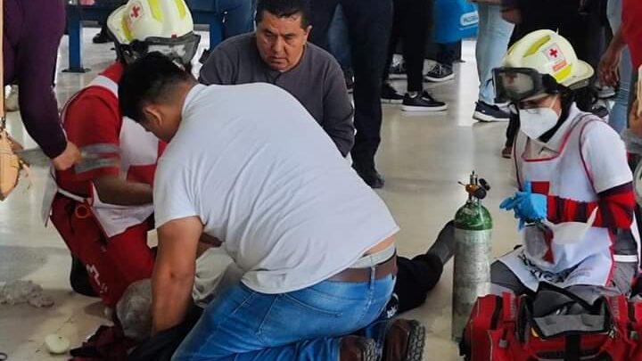 HOMBRE QUE COMIA EN EL MERCADO DE TAMPICO LE DA PREINFARTO