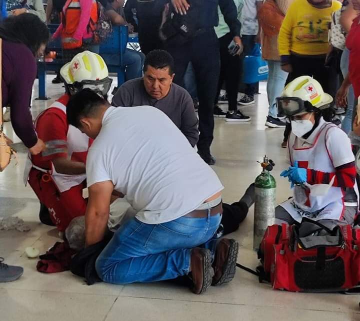 HOMBRE QUE COMIA EN EL MERCADO DE TAMPICO LE DA PREINFARTO HOMBRE QUE COMIA EN EL MERCADO DE TAMPICO LE DA PREINFARTO
