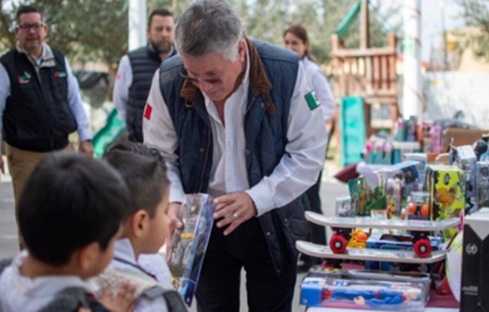 ENTREGA PEMEX JUGUETES A NIÑOS Y NIÑAS DEL CAIC EN REYNOSA ENTREGA PEMEX JUGUETES A NIÑOS Y NIÑAS DEL CAIC EN REYNOSA