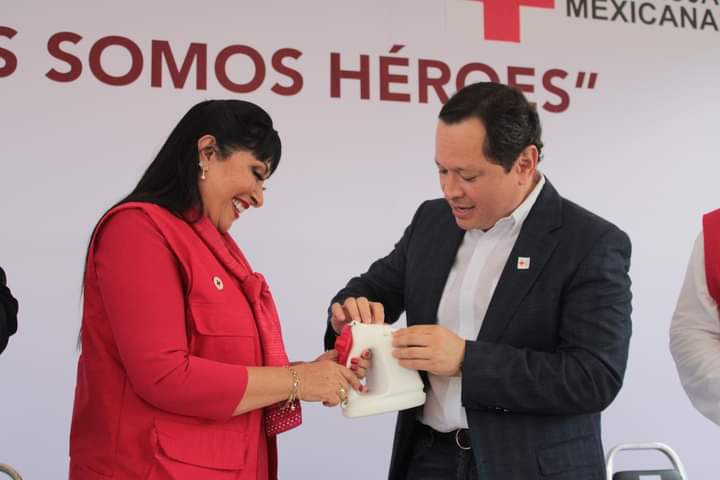 AUTORIDADES PIDEN APOYAR A LA CRUZ ROJA. AUTORIDADES PIDEN APOYAR A LA CRUZ ROJA.