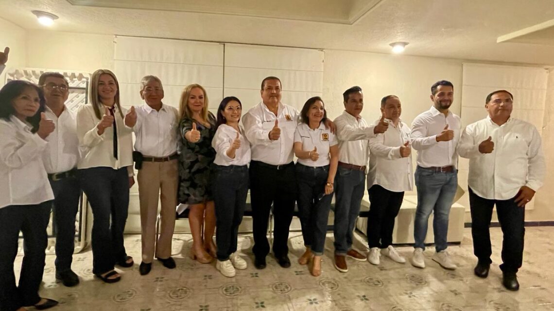 Realiza PRD Cd. Madero el registro de Rene Razo como Candidato a Alcalde ante el Consejo Municipal del IETAM Realiza PRD Cd. Madero el registro de Rene Razo como Candidato a Alcalde ante el Consejo Municipal del IETAM