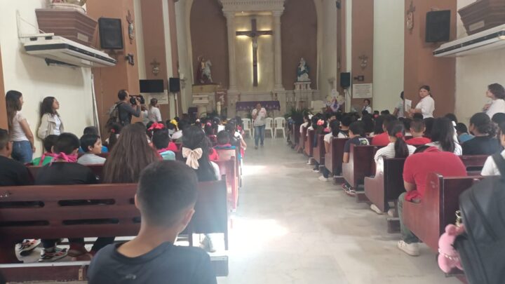 IGLESIA BRINDA INFORMACIÓN A MENORES PARA CONOCER DÍAS SANTOS