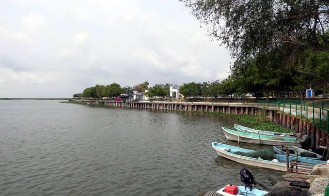 BAJO NIVEL DE LA LAGUNA OBLIGA A BAJAR LÍNEA SEIS METROS PARA GARANTIZAR AGUA A LA POBLACIÓN