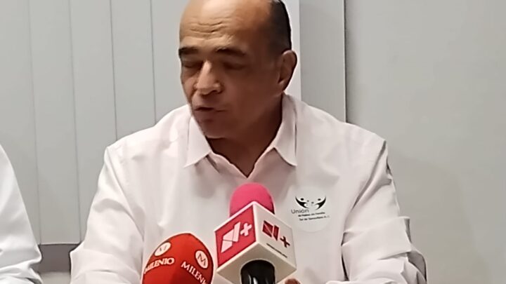 CONTINÚA LUCHA POR TEMA DE LIBROS DE TEXTO GRATUITOS; IRÁ A LA CORTE