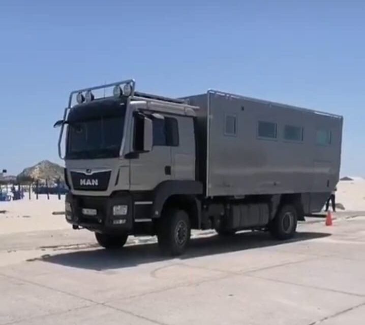 EXPECTACIÓN EN MIRAMAR POR CAMIÓN – BUNKER. EXPECTACIÓN EN MIRAMAR POR CAMIÓN – BUNKER.