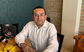 CIRO HERNÁNDEZ SE UNE A CAMPAÑA DE ARMANDO MARTÍNEZ CIRO HERNÁNDEZ SE UNE A CAMPAÑA DE ARMANDO MARTÍNEZ