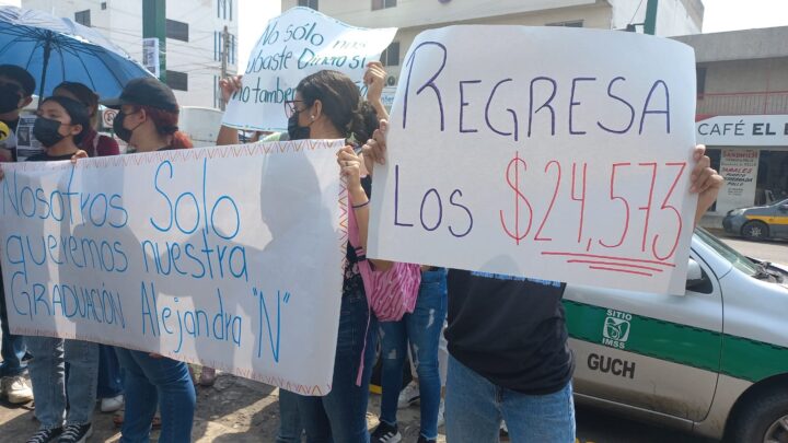 SE EQUIVOCA DE NÚMERO DE CUENTA Y NO LE DEVUELVAN 24 MIL PESOS.