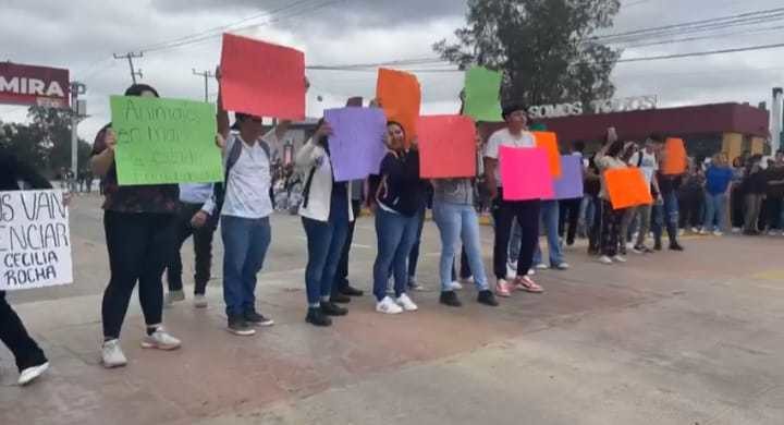 NO CESAN LAS PROTESTAS EN EL TECNOLOGICO DE ALTAMIRA NO CESAN LAS PROTESTAS EN EL TECNOLOGICO DE ALTAMIRA
