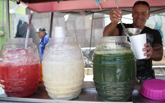 AUMENTA HASTA EN UN 70 POR CIENTO VENTAS DE AGUAS FRESCAS. AUMENTA HASTA EN UN 70 POR CIENTO VENTAS DE AGUAS FRESCAS.