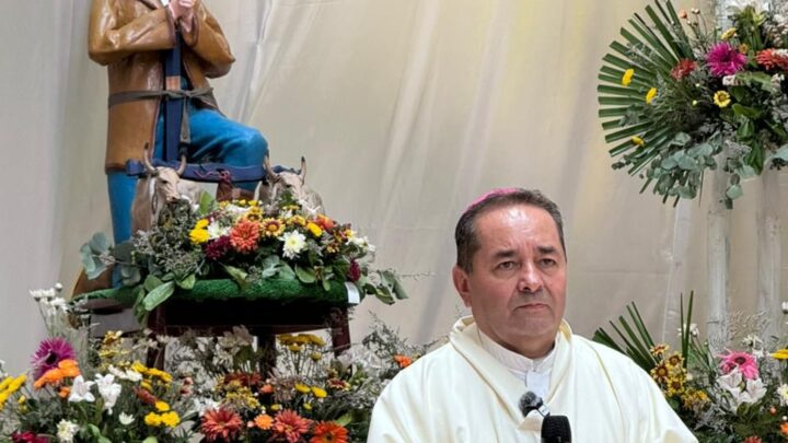 VITAL QUE GOBIERNOS DEFINAN OBRAS HÍDRICAS EN ZONA SUR: OBISPO