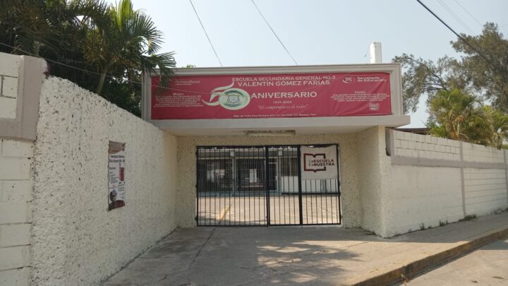 7 SECUNDARIAS Y 3 PRIMERAS TRABAJAN EN LÍNEA O DE MANERA HÍBRIDA POR FALTA DE AGUA.