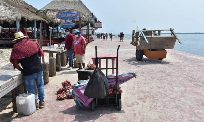 FALTA DE AGUA AFECTA A VENDEDORES DE PLAYA.