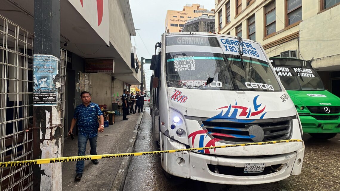 AUTOBUS ARROLLA ABUELITA EN EL CENTO DE TAMPICO AUTOBUS ARROLLA ABUELITA EN EL CENTO DE TAMPICO