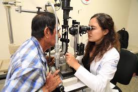 SEIS DE CADA DIEZ PERSONAS DE LA TERCERA EDAD BUSCAN ATENCIÓN POR CATARATAS SEIS DE CADA DIEZ PERSONAS DE LA TERCERA EDAD BUSCAN ATENCIÓN POR CATARATAS