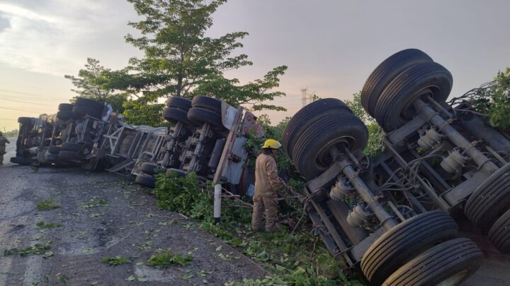 SE REGISTRA VOLCADURA EN EL KM 60 DE LA CARRETERA TAMPICO MANTE