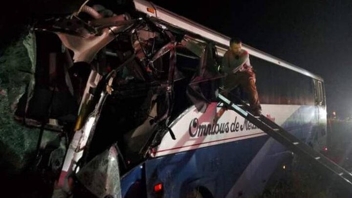 MAÑANA DE ACCIDENTES EN ALTAMIRA, AUTOBÚS CHOCA CONTRA TRÁILER HAY 15 LESIONADOS