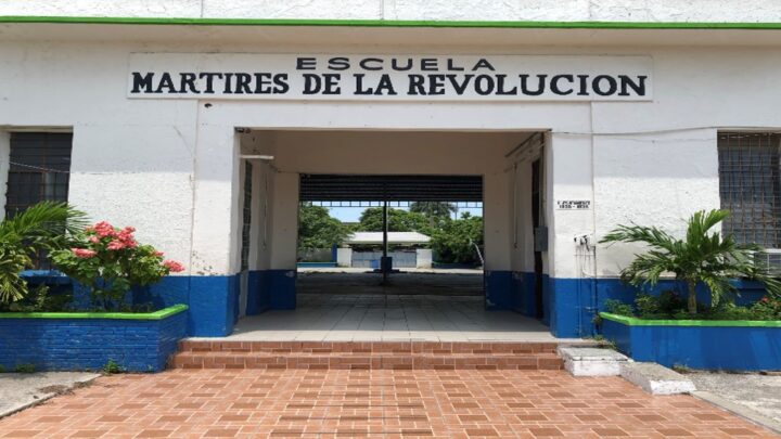 REGRESO A CLASES Y LOS AMANTES DE LO AGENO VUELVEN A LAS ANDADAS EN LA ESCUELA “MÁRTIRES DE LA REVOLUCIÓN”
